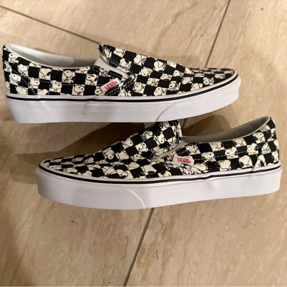 RARE Vans Unisex Snoopy Checkerboard Slip-On Sneakers - Size 8.5 M, 10 W - Picture 3 of 7